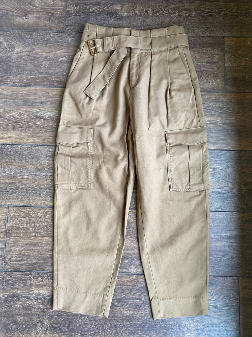 Banana Republic Women’s Tapered Pleated Chinos in Light Khaki